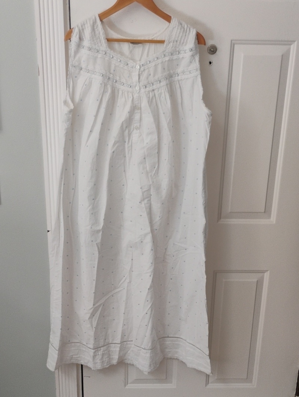 delicates White Lace-Trim Camisole